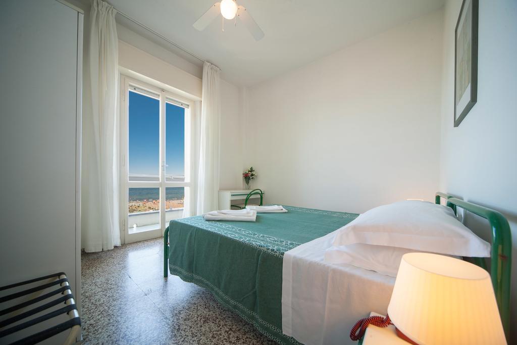 Hotel Madison Riccione Rum bild